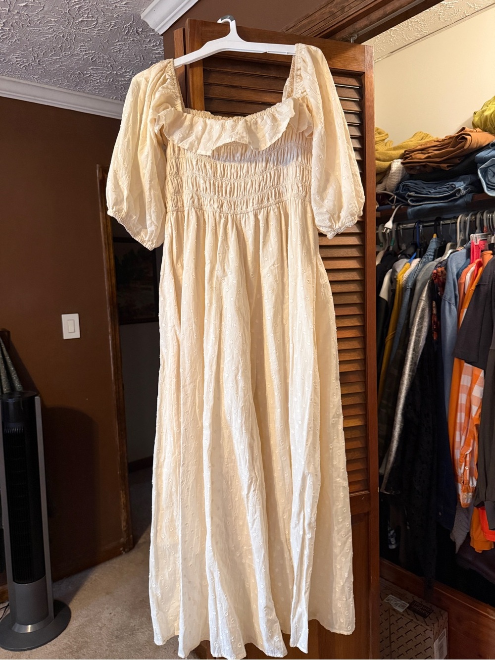 Boho Cream Puff-Sleeve Maxi Dress